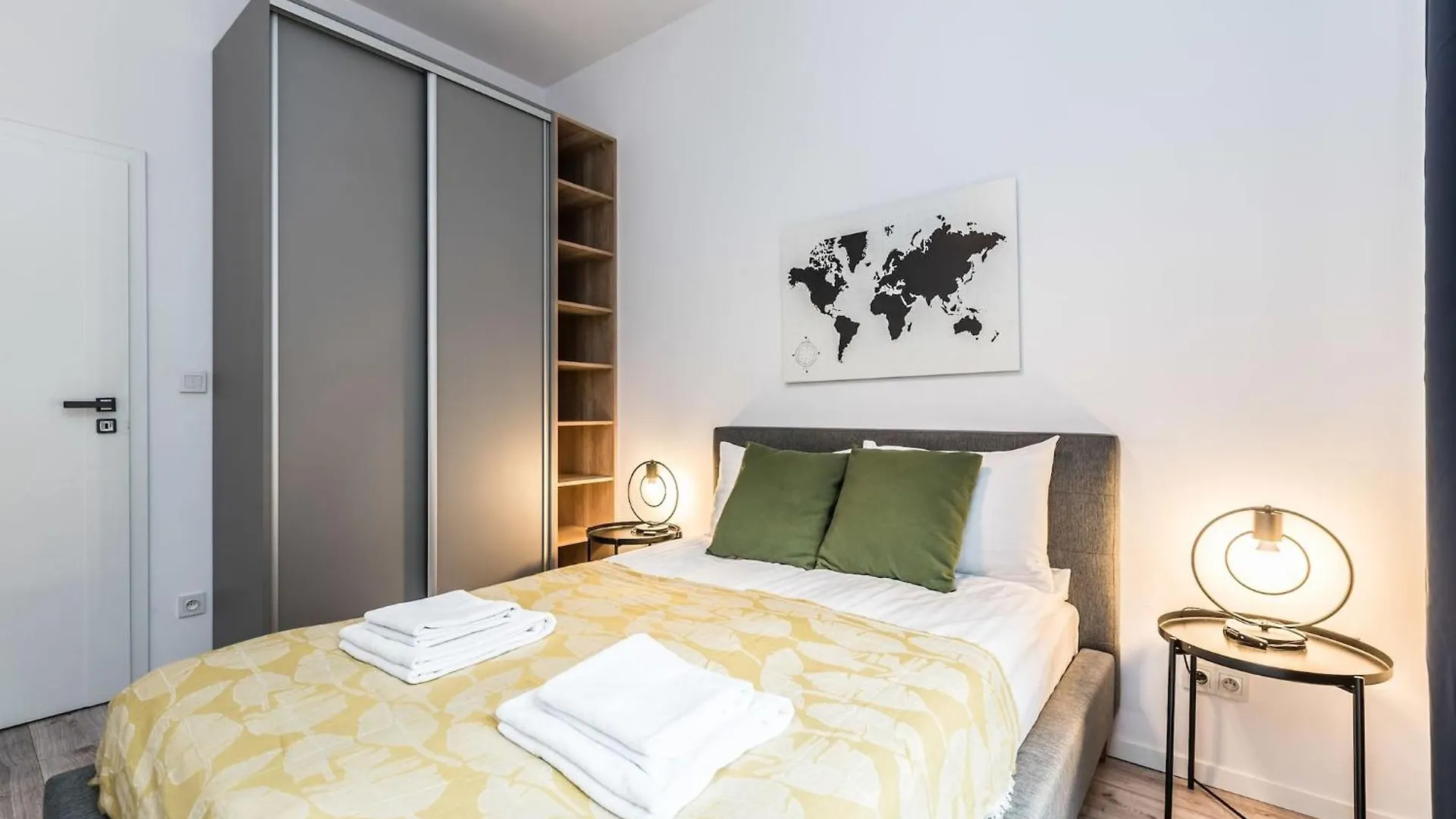 Rent Like Home - Walonska 15 Wroclaw 0*,